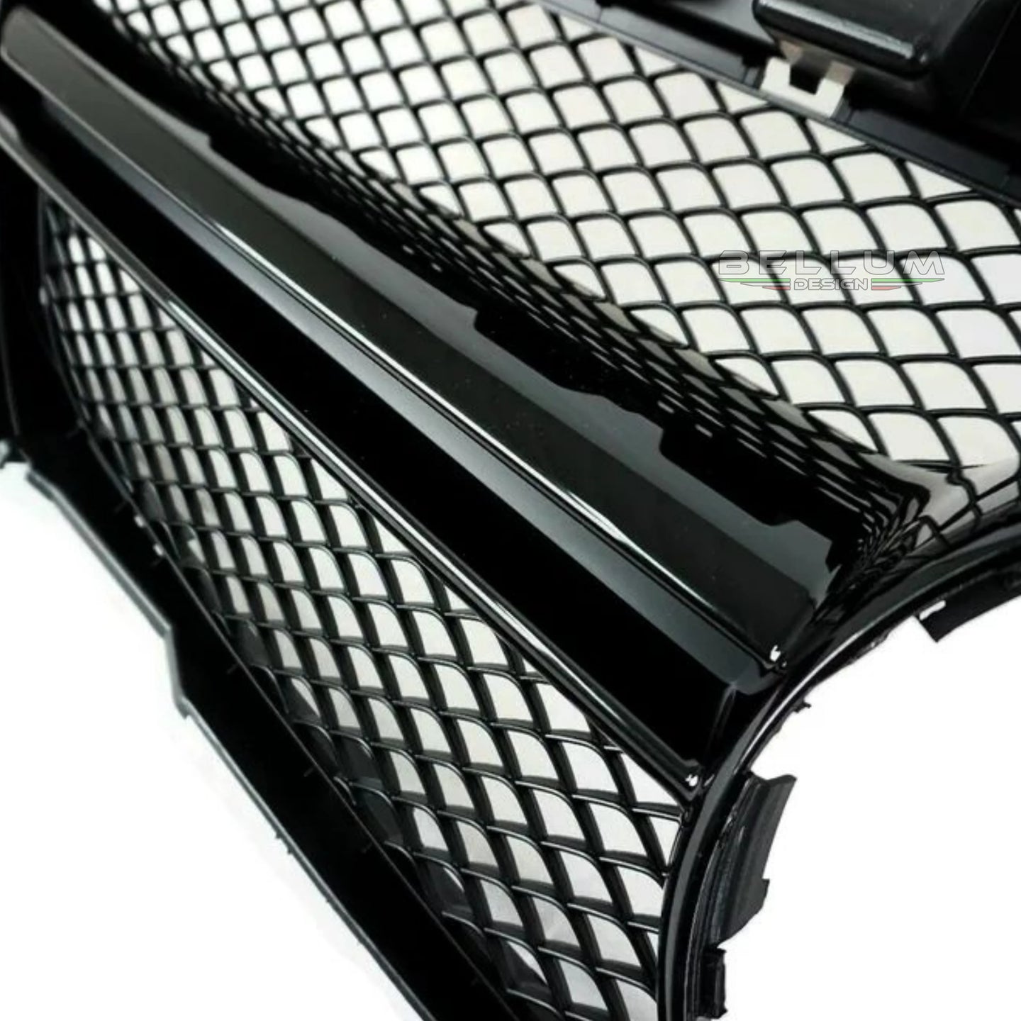 Griglia Stile AMG Nera CLA W117 installazione - Bellum Design