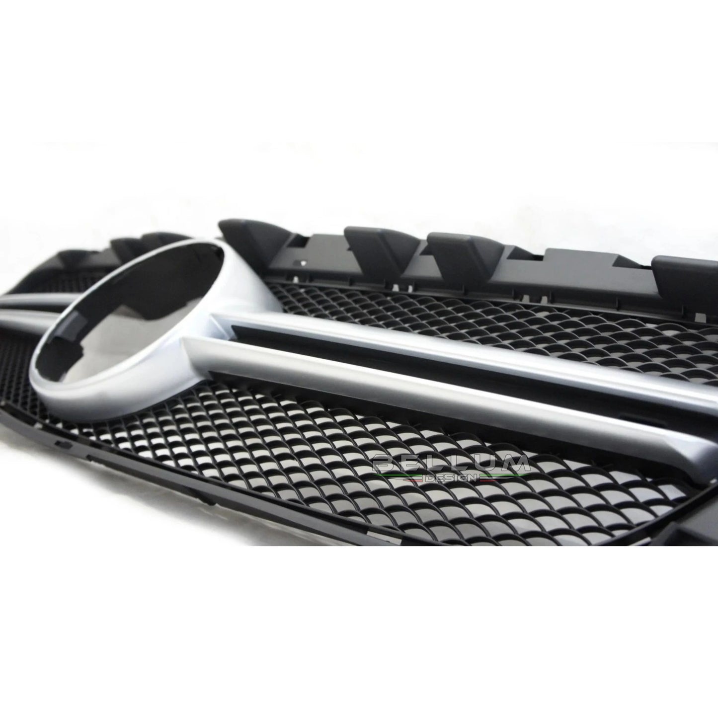 Griglia Stile AMG Argento CLA W117 vista laterale - Bellum Design