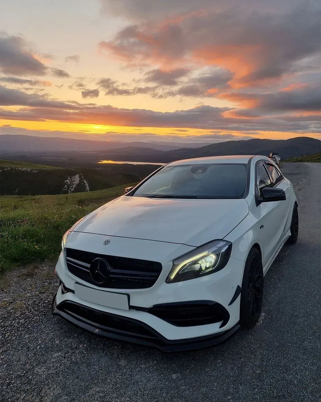 Griglia Stile AMG Nera Classe A W176 installazione - Bellum Design